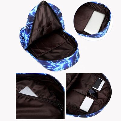 Versandfertige Outdoor-Sporttasche mit wasserabweisendem Nylon, verstellbarem Trageriemen und Mesh-Rückenteil für Reisen und Wandern