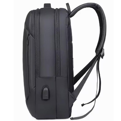 Multifunktionale Wasserdichte Laptop-Rucksack mit USB-Stick