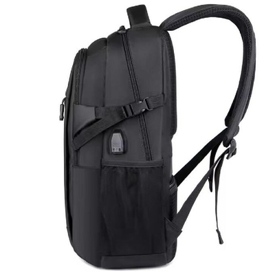 15.6 Zoll Wasserdichtes Geschäftsausflug Laptop Rucksack mit USB-Ladung